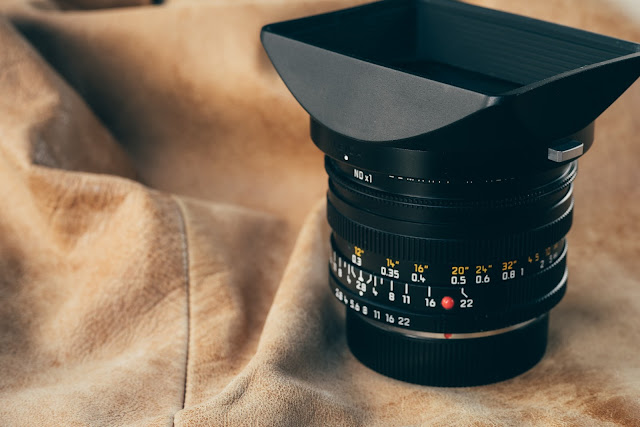 LEICA ELMARIT-R 19 mm f/2.8 lens hood