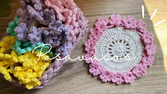 VISTE TU MESA DE FLORES  Aprende a Tejer Posa Vasos Florales a Crochet