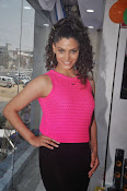 Saiyami kher hot photos