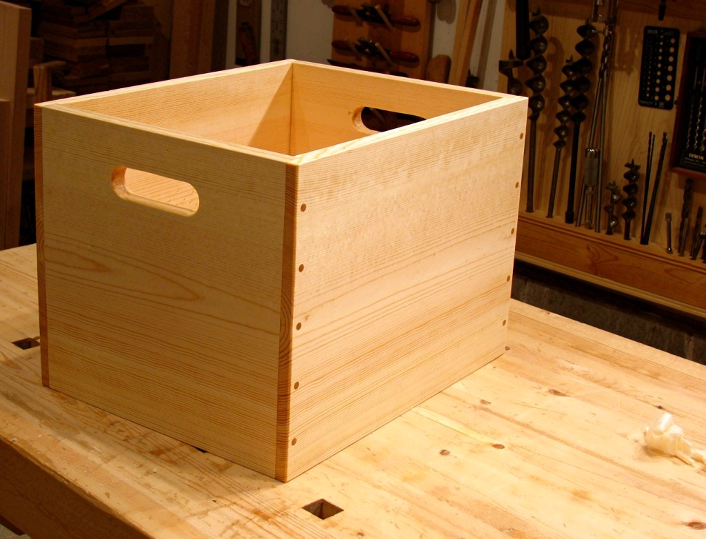 learn The woodworking project: Looking for Build wooden storage box