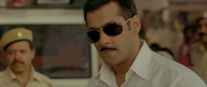 Screen Shot Of Hindi Movie Dabangg 2010 300MB Short Size Download And Watch Online Free at worldfree4u.com