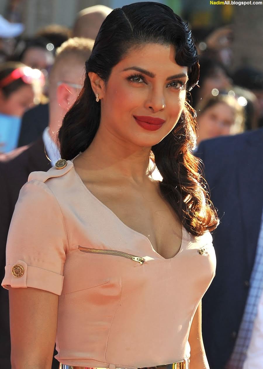 priyanka-chopra-hot-2013