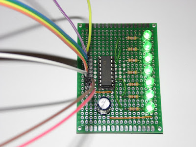 Fig. 1 - Modulo con 7 LED per Arduino UNO R3 di Paolo Luongo