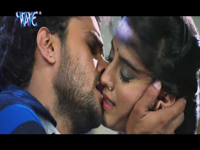 Akshara Singh and Khesari Lal Yadav Kissing Photo || अक्षरा सिंह और Khesari लाल यादव Kissing फोटो