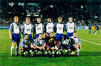 ODENSE BK - Odense, Dinamarca - Temporada 1994-95 - ODENSE BK 2 (Shjonberg y Hjorth), REAL MADRID 3 (Zamorano, Amavisca y Michael Laudrup) - 22/11/1994 - Copa de la UEFA, octavos de final, partido de ida - Odense, Dinamarca, Odense Stadium - Alineación: Hugh; Hansen, M. Hemmnigsen, Sangila, Schojonberg; C. Hemmnigsen, Pedersen, Brisgaard (Hjörth, 72'), Nedegaard; Thormp, Tchami (Madsen, 82') - El Odense dio la sorpresa eliminando al Madrid, al ganarle 2-0 en la vuelta en el Bernabeu