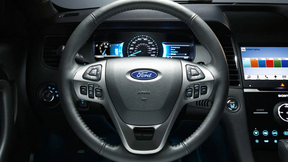 Đánh giá xe Ford Taurus 2016