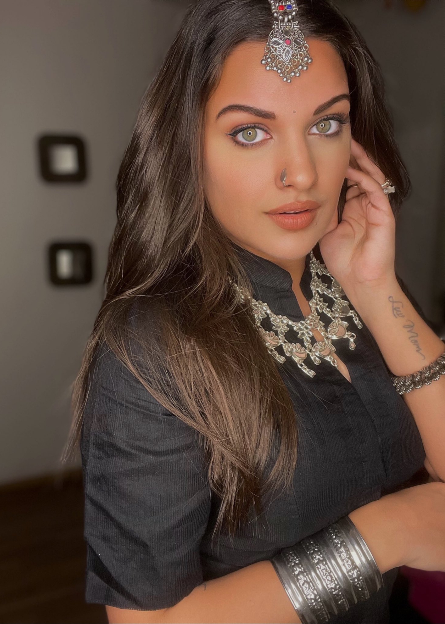 Himanshi Khurana HD UHD Photo Shoot