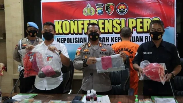 Sadis! Kontrak Kerja Habis, TKA China di Bintan Tikam Rekan Kerja hingga Tewas