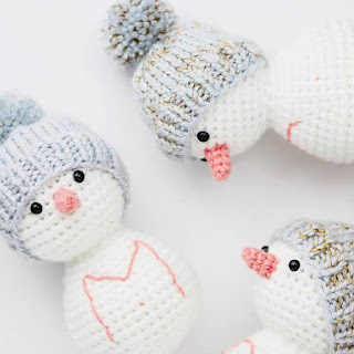 PATRON GRATIS MUÑECO DE NIEVE AMIGURUMI 35360