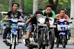 Malam Minggu di Kota Sorong, Kebut-kebutan dan Pesta Miras Hingga ke Bandara Domine Eduard Osok