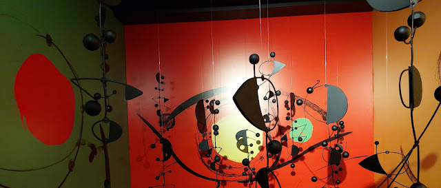 Instalação exposição de Miró