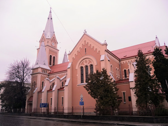 Мукачево. Кафедральний собор св. Мартина з Туру