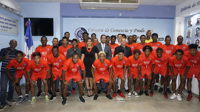 Atlético San Cristóbal presenta la plantilla de jugadores y nuevo uniforme