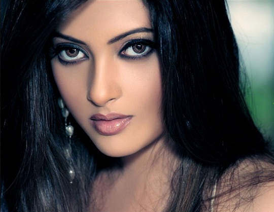 Riya Sen