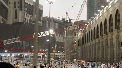 Insiden kren tumbang di masjidil haram,gambar kren tumbang di makkah,gambar ribut pasir di makkah,video kren tumbang di masjidil haram,video ribut pasir di makkah