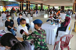 Lanud Pattimura Setia Gelar Serbuan Vaksinasi Nasional C19 di Wilayah Ambon.