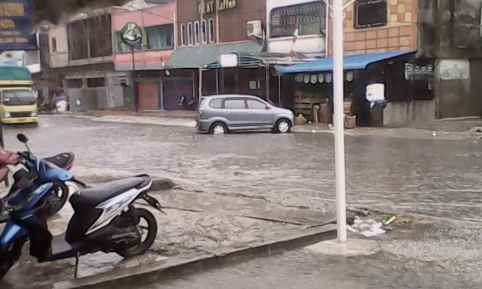 Diguyur Hujan 20 Menit, Beberapa Ruas Jalan di Dumai Banjir