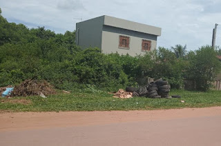 http://vnoticia.com.br/noticia/4262-descarte-irregular-de-pneus-na-praia-de-guaxindiba