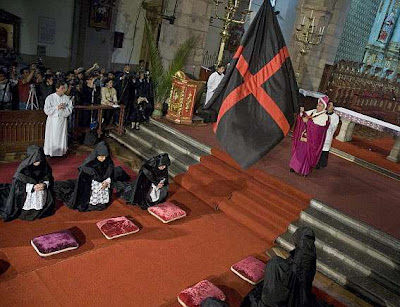 New Liturgical Movement The Arrastre De Caudas A Holy Week