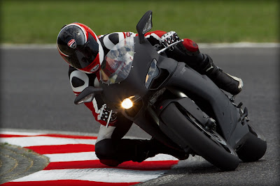 2011 Ducati 848 EVO Action View