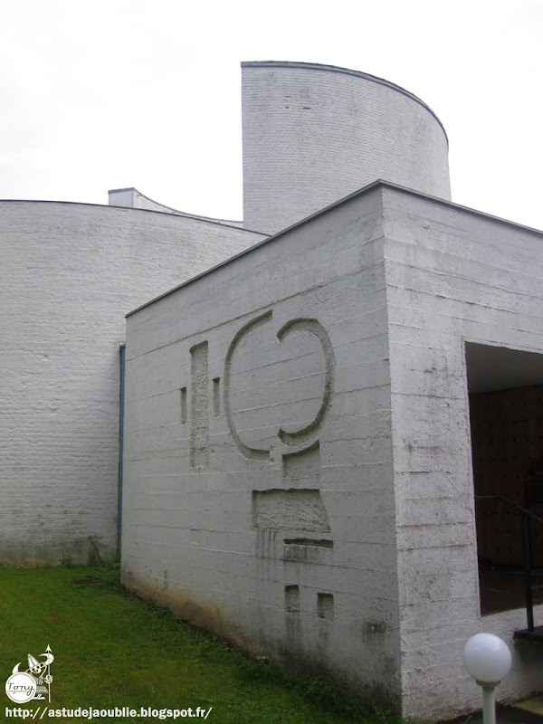 Valenciennes / Saint-Saulve - Eglise / Chapelle du Carmel de valenciennes  Architectes: Pierre Székely et Claude Guislain  Construction: 1964-1966