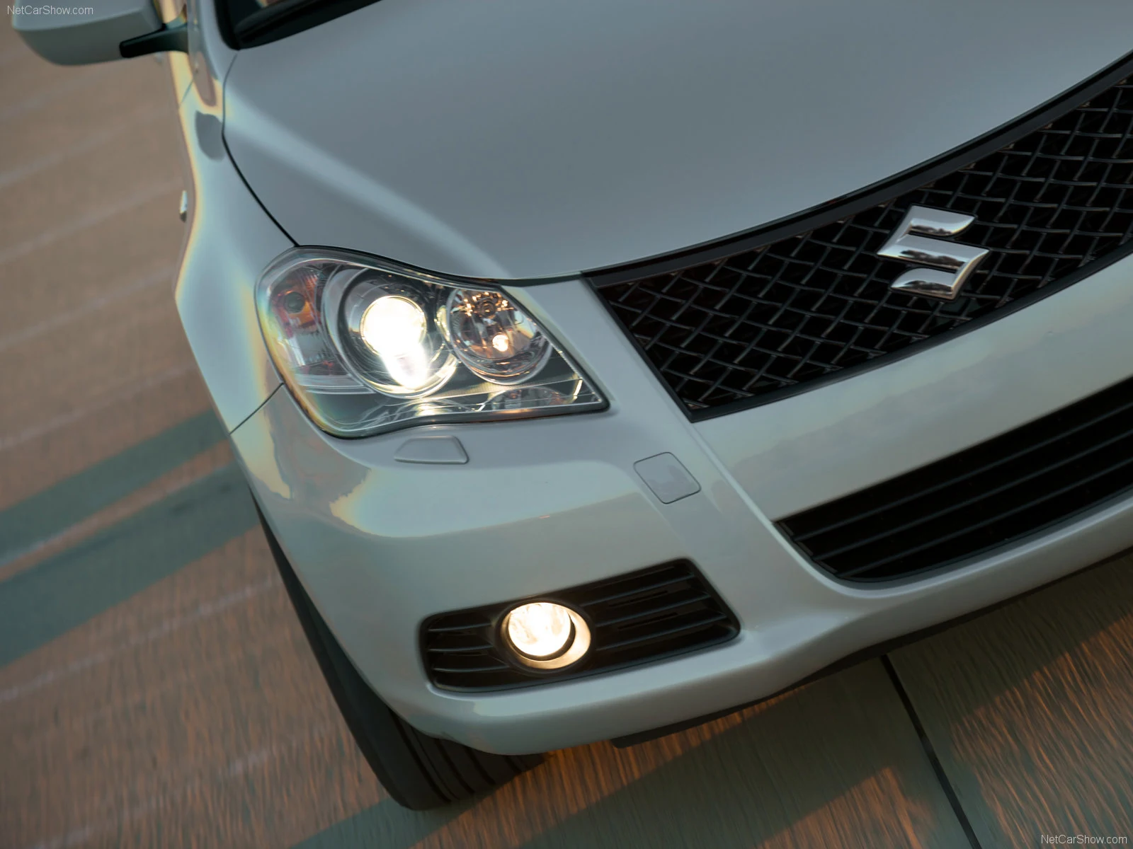 Hình ảnh xe ô tô Suzuki Kizashi 2010 & nội ngoại thất