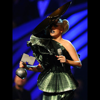 lady gaga ema 2011