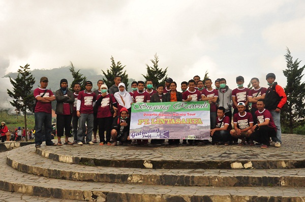 biro tour wisata kudus - dieng