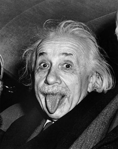 Fotografia in cui Einstein fa la Linguaccia