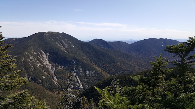 Vues au sommet du Nippletop dans les Adirondacks