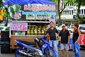 Johor-Coconut-Truck-Taman-Pelangi