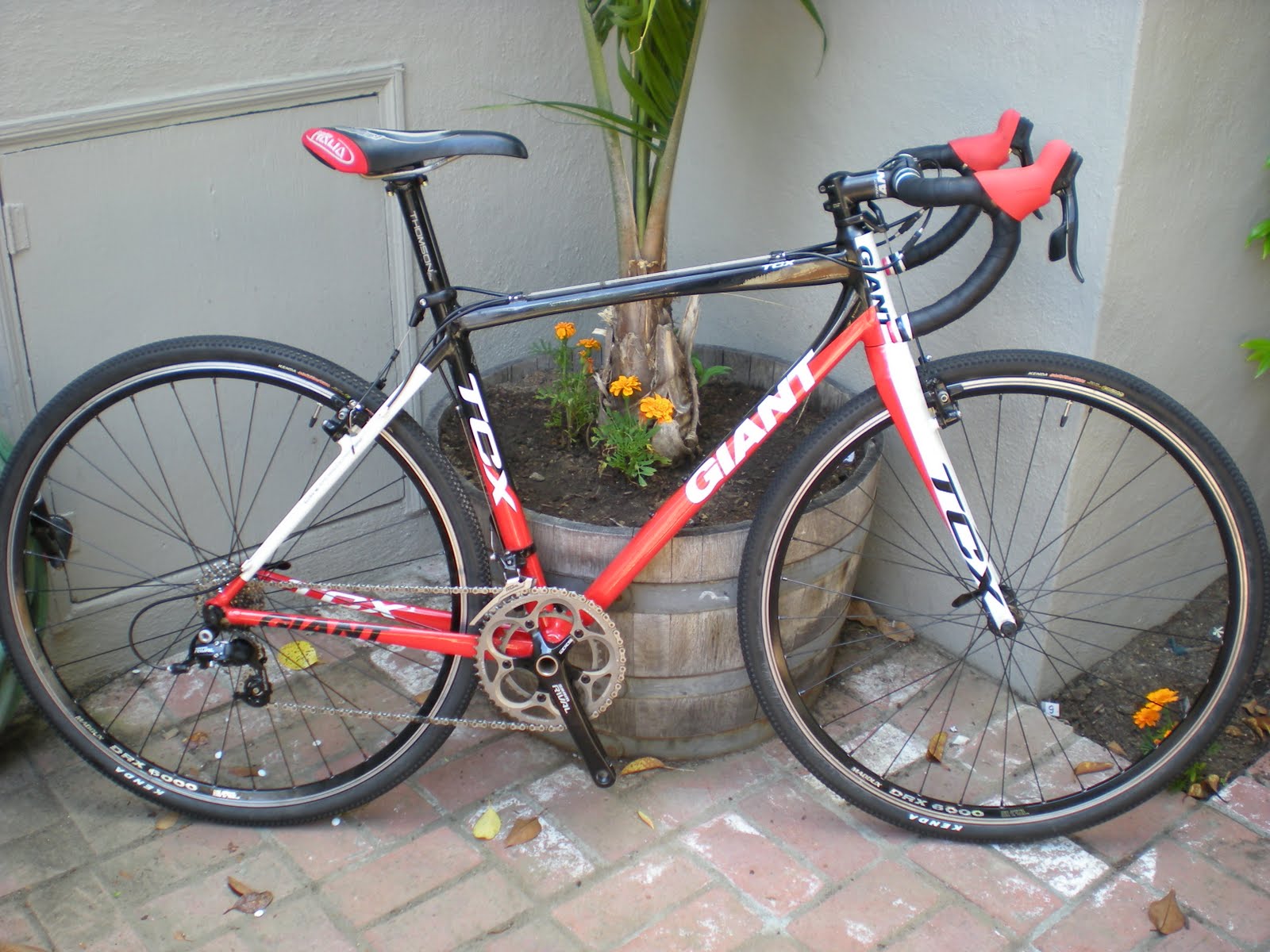 cyclocross bike for sale: 2010 Giant TCX 1