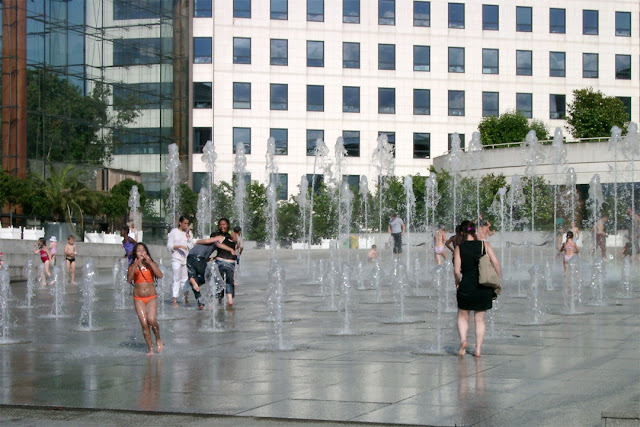 Dancing fountains, Parc André Citroën, Quartier de Javel, 15th arrondissement, Paris