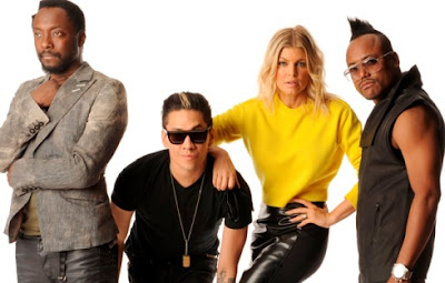 Foto de integrantes de Black Eyed Peas en pose