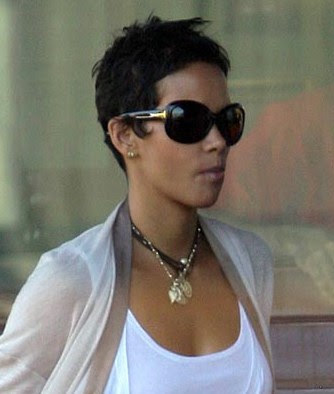 Halle Berry Short Hair. Halle Berry looks amazing no