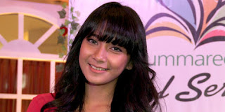 Artis Cantik Dinda Kirana