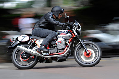 MOTO GUZZI V7 RACER