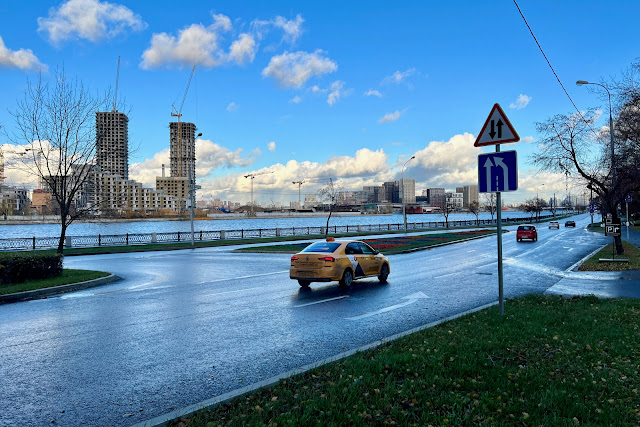 Нагатинская набережная, Москва-река