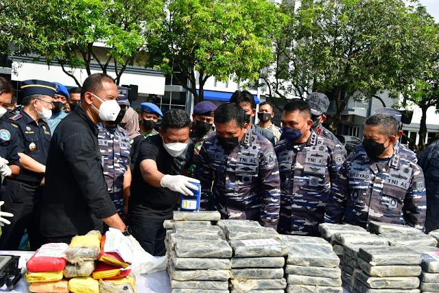 TNI AL Gagalkan Penyelundupan 179 Kg Kokain Senilai Rp. 1,25 Triliun