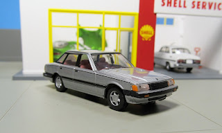 Tomica Limited Vintage - Toho Vol.3  Nissan Leopard