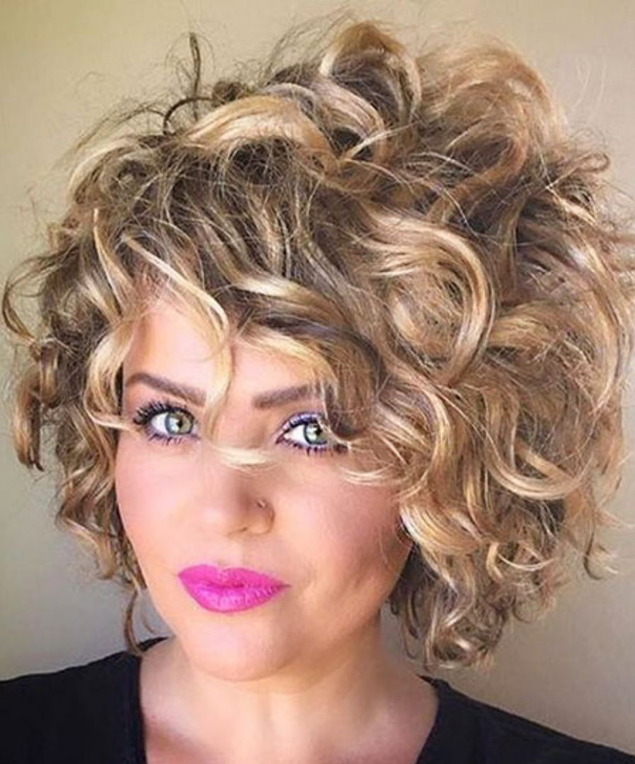 short curly hairstyles 2023