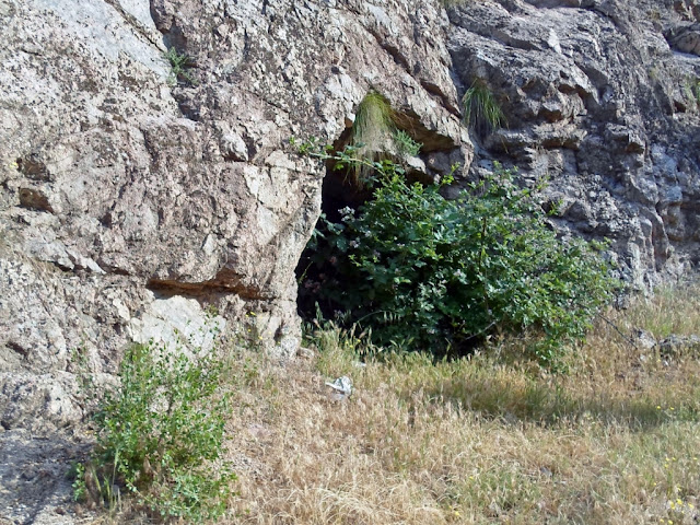 Поход к штольне в ущелье Бегар, Варзоб, горы Таджикистана