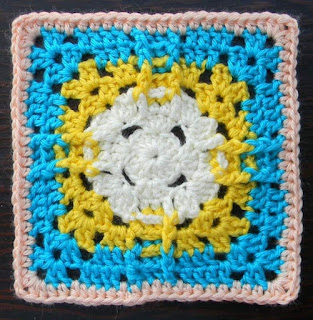 Free Granny Square Crochet Pattern - Pineapple Sun 6"