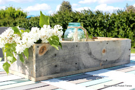 crate, rustic, pallet wood, weathered, salvaged, http://bec4-beyondthepicketfence.blogspot.com/2016/06/weathered-wood-pallet-crate.html
