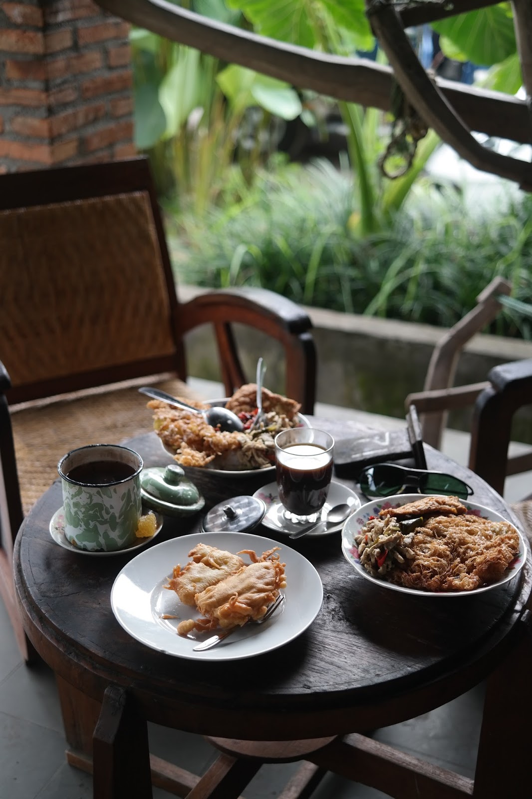 Santai Sejenak Di Kopi Klotok Jogjakarta