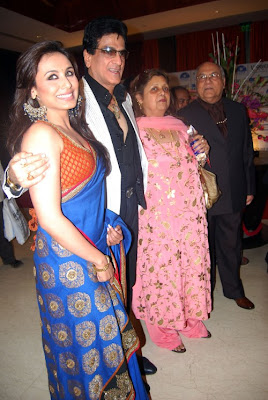 Rani Mukerji with Yash Chopra, Kiran Shantaram and Jeetendra at the V.Shantaram Awards 2009