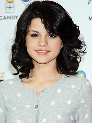 Selena Gomez Short Haircut