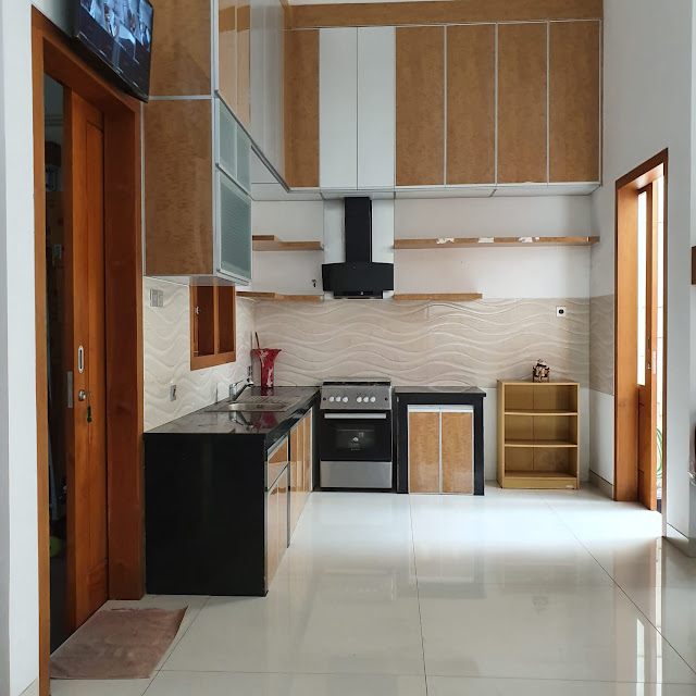 guest house omah sebatik jakal dekat UGM dapur double kitchen set