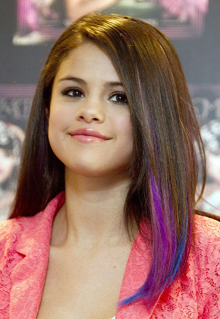 Selena Gomez Shoulder Length Straight Hairstyles