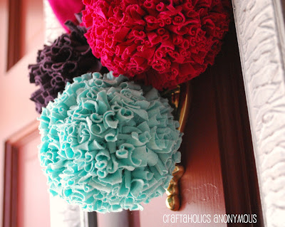 how-to-make-pom-poms